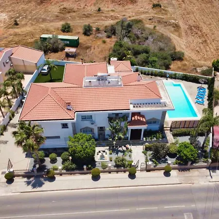 Chrisi Villa *